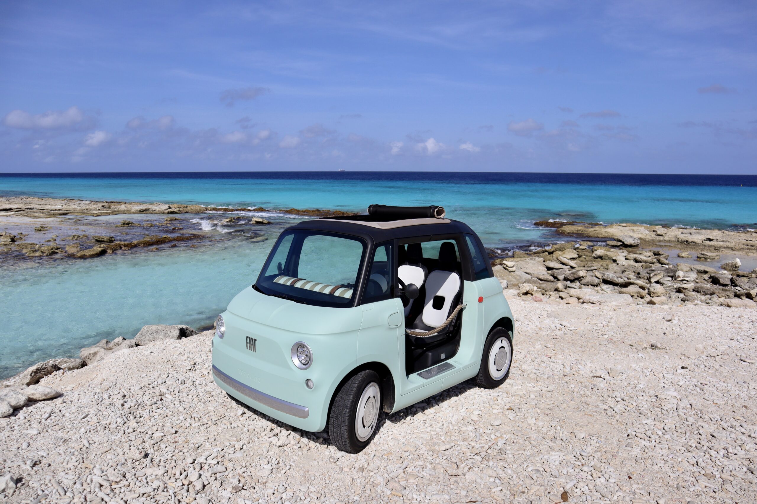 Huur een elektrische auto met open dak